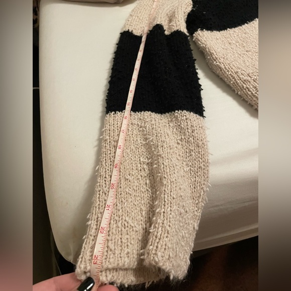 Checkered slightly cropped sweater - Picture 4 of 6